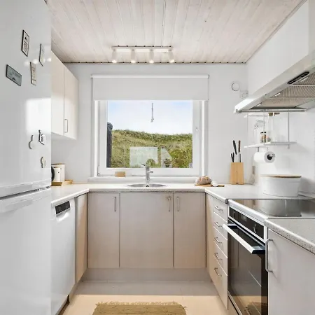 Holiday home Pauli - 350m From The Sea In Nw Jutland By Interhome