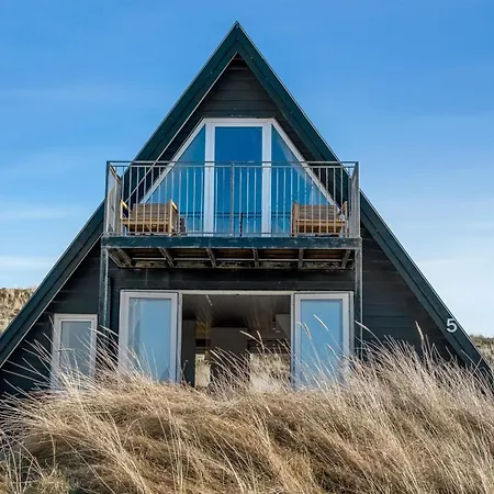 Pauli - 350m From The Sea By Interhome
